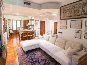 Appartamento in vendita di 168 m² in Via San Giacomino