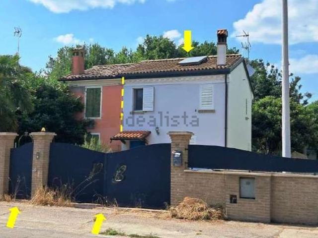 Appartamento in vendita di 168 m² in Via Rossetta Sottofiume, 87