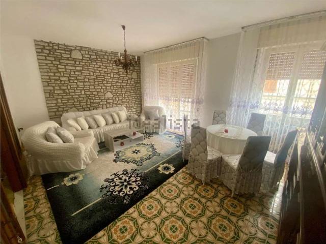 Appartamento in vendita di 168 m² in Via Umberto I, 40