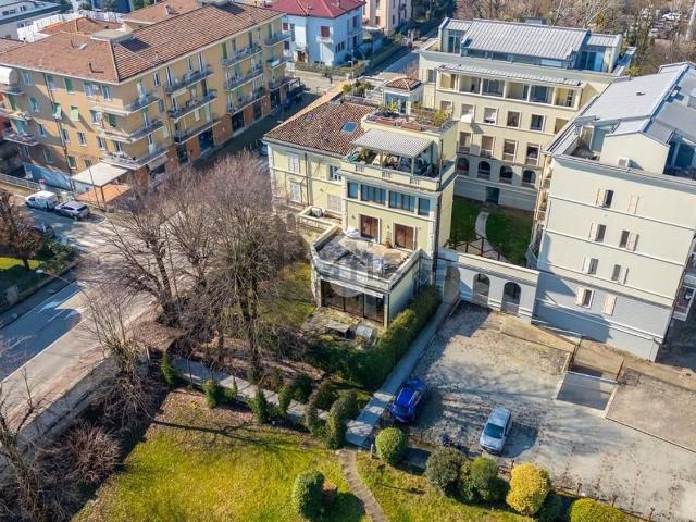 Appartamento in vendita di 168 m² in Via Volturno, 61