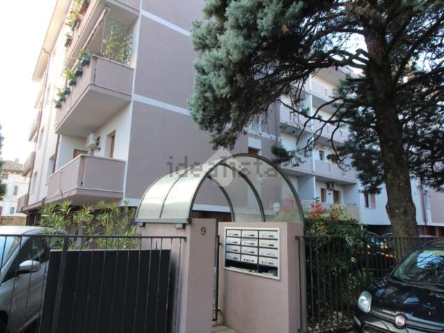 Appartamento in vendita di 168 m² in Via Valeggio sul Mincio, 9