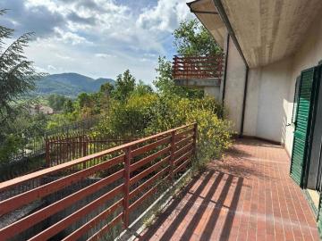Appartamento in vendita di 168 m² in Contrada Pantano