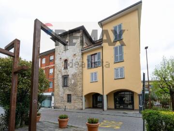 Appartamento in vendita di 168 m² in Largo Vittoria, 16