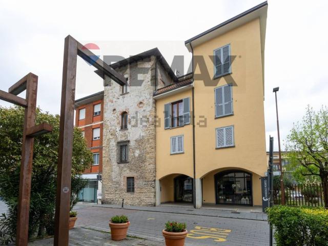 Appartamento in vendita di 168 m² in Largo Vittoria, 16