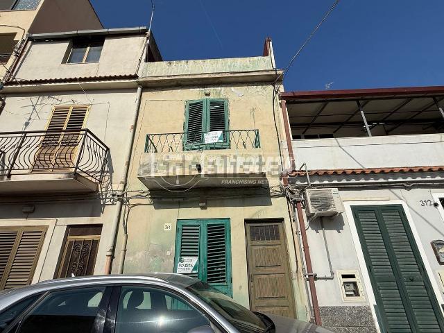 Appartamento in vendita di 168 m² in Località Mili Marina, 314