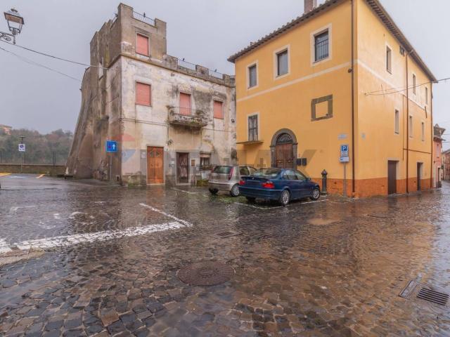 Appartamento in vendita di 168 m² in Piazza Vittorio Emanuele III, 5