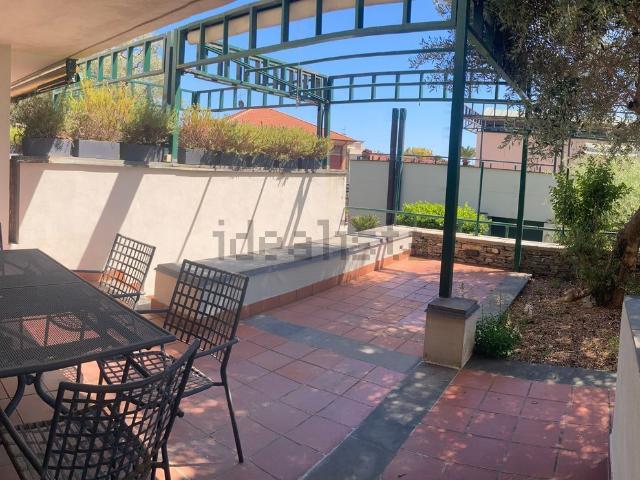Appartamento in vendita di 169 m² in Via Aurelia, 10