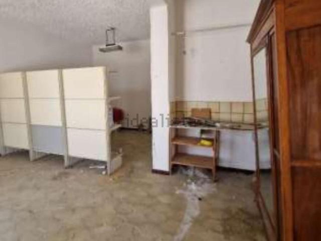 Appartamento in vendita di 169 m² in Via Giacomo Leopardi, 6