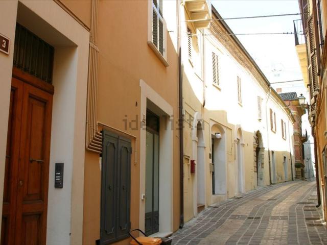 Appartamento in vendita di 169 m² in Via Fortunato Bianchini