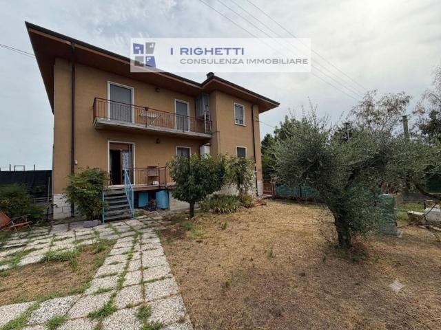 Appartamento in vendita di 169 m² in Via Fredda