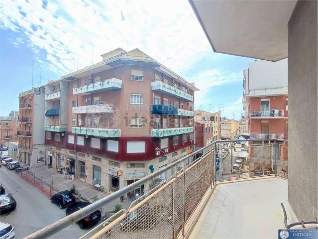 Appartamento in vendita di 169 m² in Via Monsignore Giacomo Carabelli