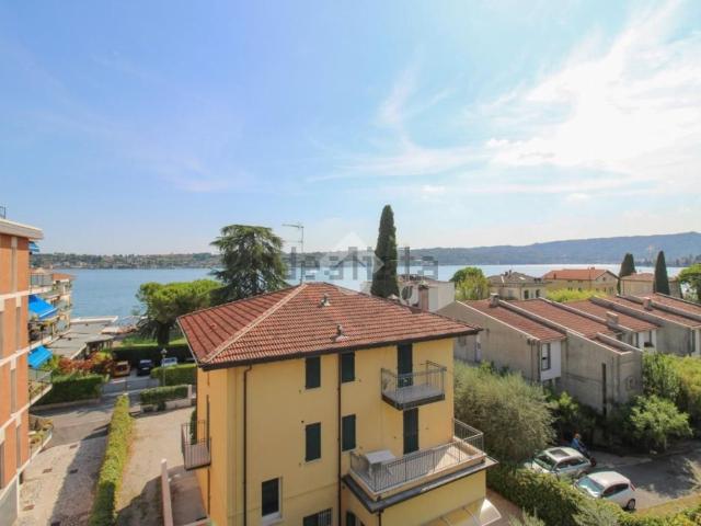 Appartamento in vendita di 169 m² in Via Spiaggia D&apos Oro