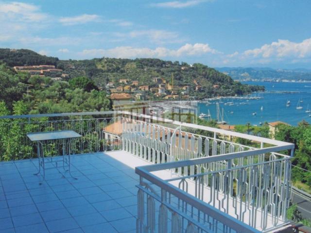 Appartamento in vendita di 184 m² in Via Porto Venere