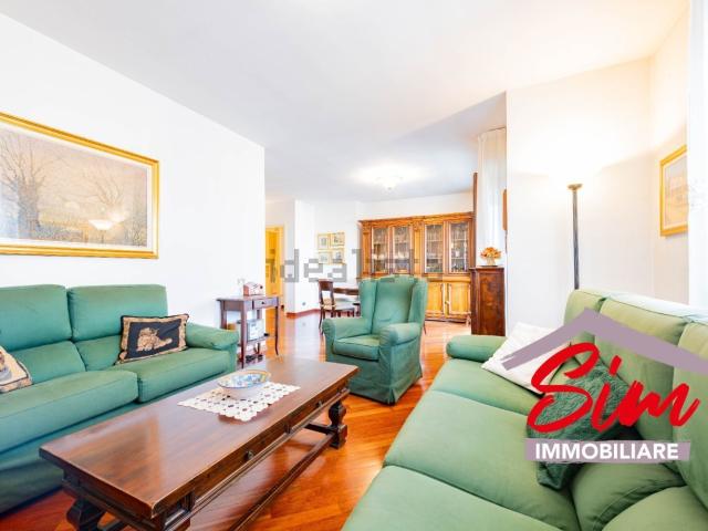 Appartamento in vendita di 169 m² in Via XXIII Marzo 1849