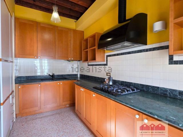 Appartamento in vendita di 169 m² in Corso San Felice Fortunato