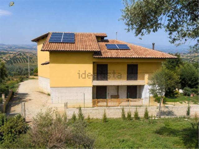 Appartamento in vendita di 169 m² in Località villa Pasqualone