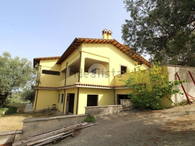Appartamento in vendita di 169 m² in Località San Pietro, 32