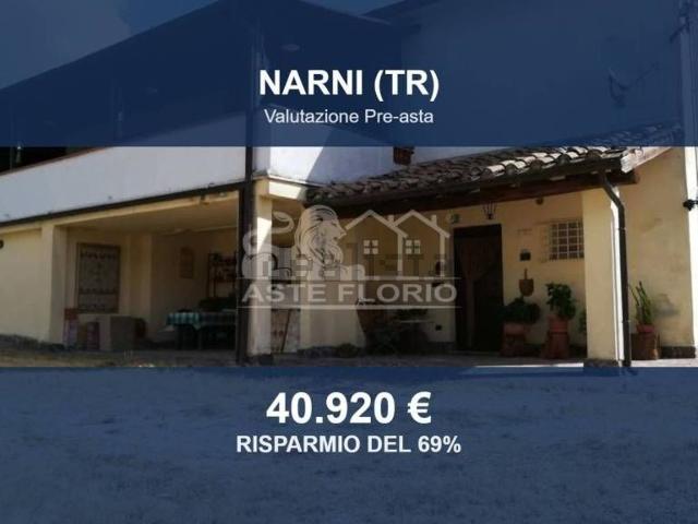 Appartamento in vendita di 169 m² in Strada della Lucciola, 2