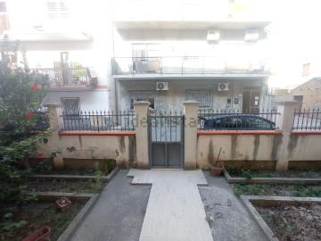 Appartamento in vendita di 170 m² in Traversa Cuzzocrea