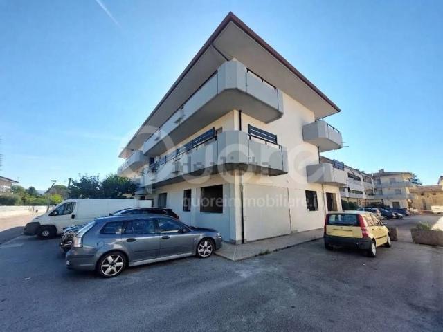 Appartamento in vendita di 170 m² in Via 4 Settembre 1944, 4