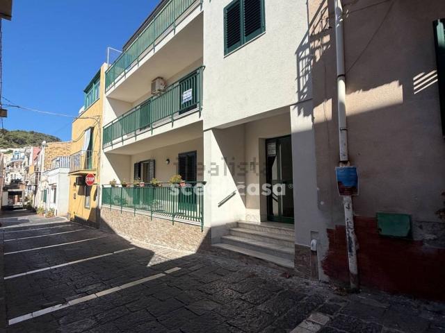 Appartamento in vendita di 170 m² in Via Confini, 4