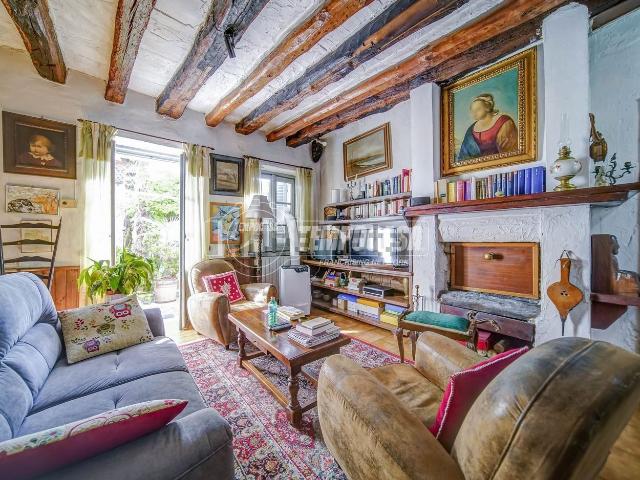 Appartamento in vendita di 170 m² in Via Caccia