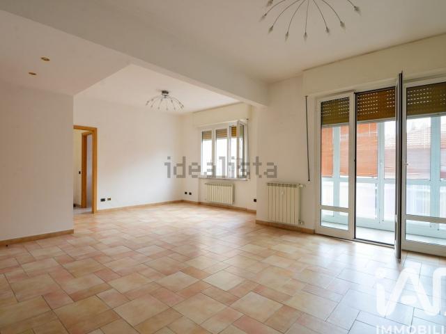 Appartamento in vendita di 170 m² in Via Caduti per la Resistenza