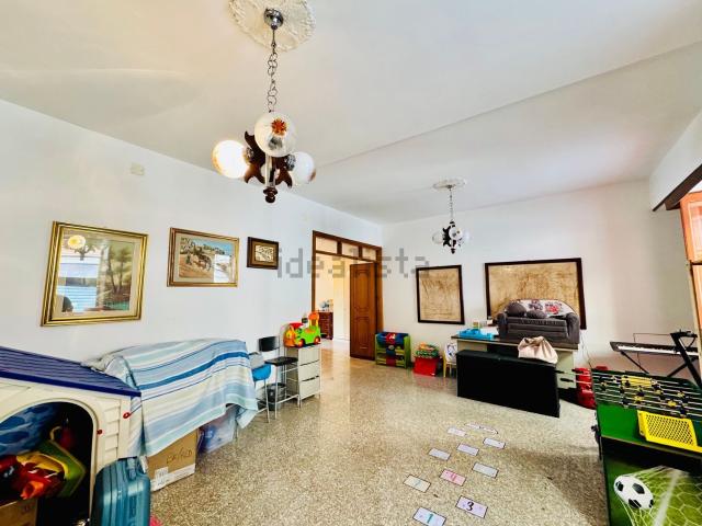 Appartamento in vendita di 170 m² in Via Cartagine