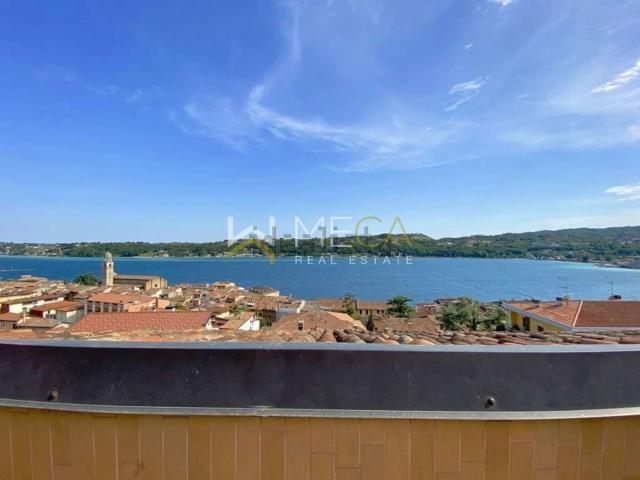Appartamento in vendita di 170 m² in Via Castello