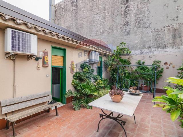 Appartamento in vendita di 170 m² in Via Cibele, 59