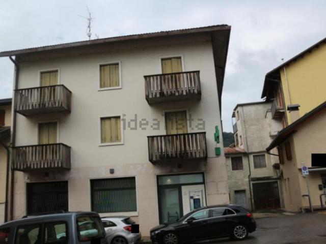 Appartamento in vendita di 170 m² in Via Crociera
