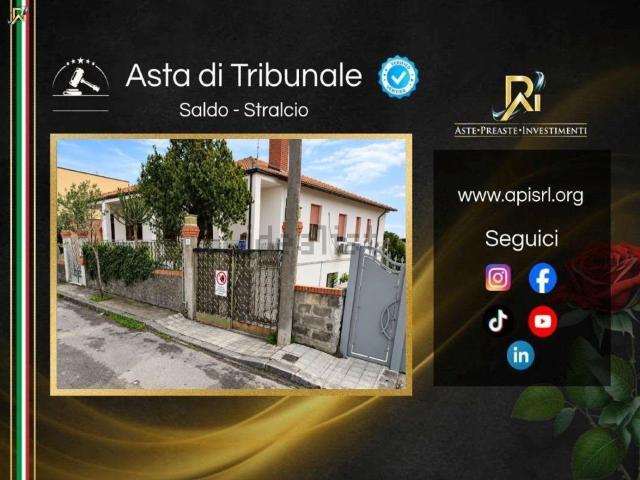 Appartamento in vendita di 170 m² in Via Alvaro Corrado, 17