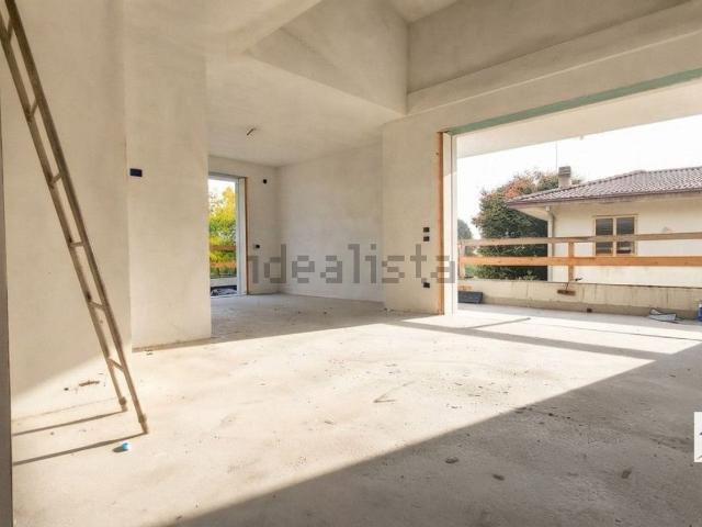 Appartamento in vendita di 170 m² in Via Alcide de Gasperi