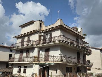 Appartamento in vendita di 170 m² in Via Aldo Moro