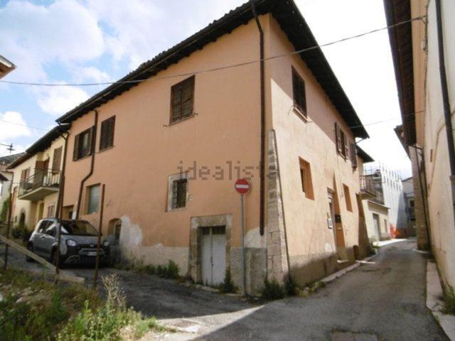 Appartamento in vendita di 170 m² in Via Alessandro Manzoni