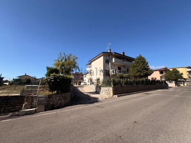 Appartamento in vendita di 170 m² in Via Algidus