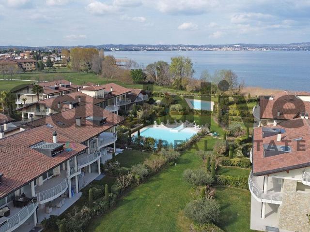 Appartamento in vendita di 170 m² in Via Benaco