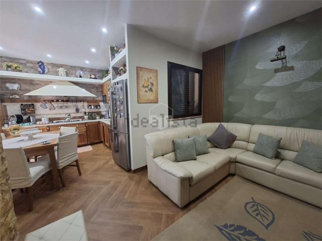 Appartamento in vendita di 170 m² in Via Bessarione