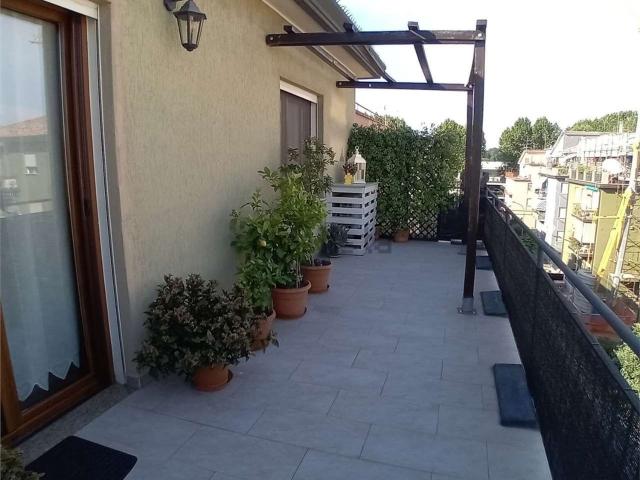 Appartamento in vendita di 170 m² in Via Bissuola