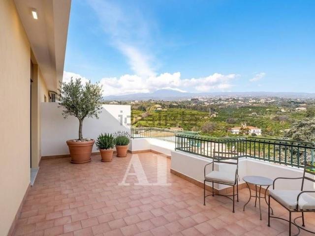 Appartamento in vendita di 170 m² in Via Garibaldi, 36