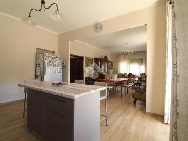 Appartamento in vendita di 170 m² in Via Giuseppe Verdi