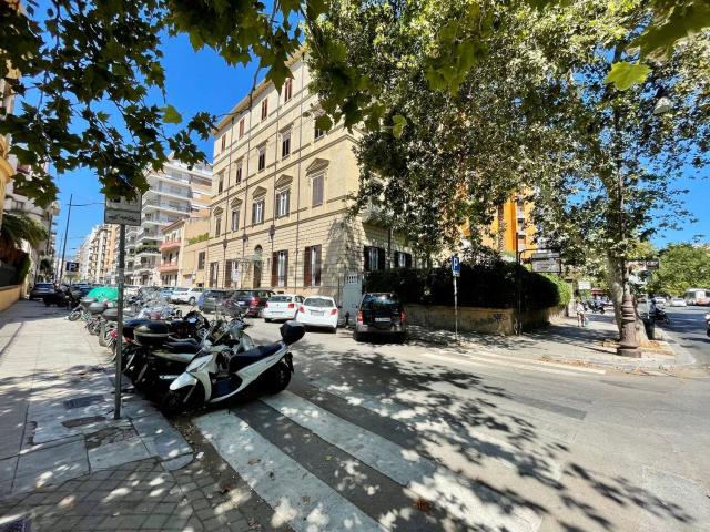 Appartamento in vendita di 170 m² in Via Gioacchino di Marzo, 3