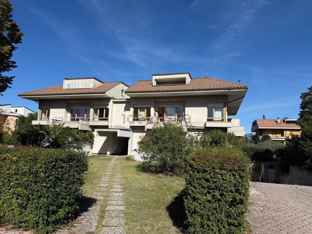 Appartamento in vendita di 170 m² in Via Giotto, 13