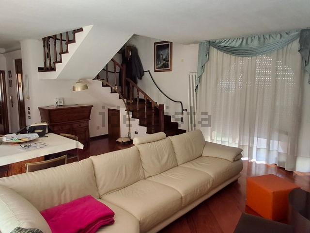 Appartamento in vendita di 170 m² in Via Giovanni Fattori