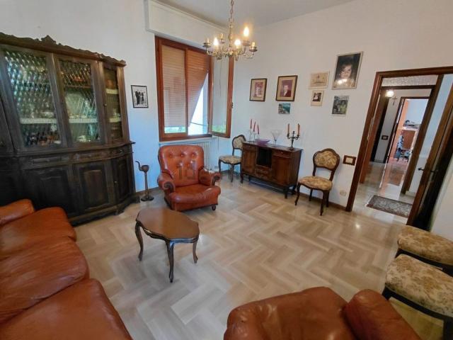 Appartamento in vendita di 170 m² in Via Giovanni Villani