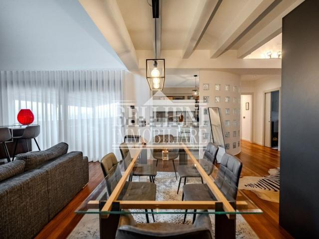 Appartamento in vendita di 170 m² in Via Girolamo Festari