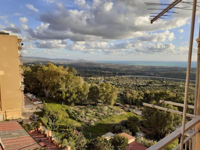 Appartamento in vendita di 170 m² in Via Dante Alighieri