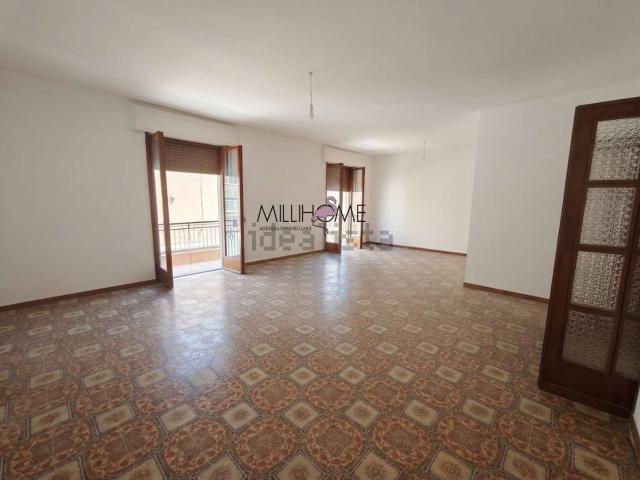 Appartamento in vendita di 170 m² in Via Dante Alighieri