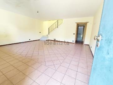 Appartamento in vendita di 170 m² in Via degli Ulivi