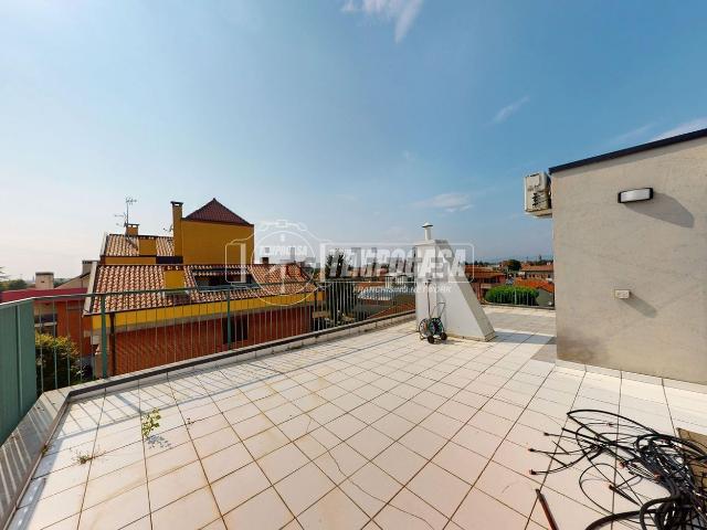 Appartamento in vendita di 170 m² in Via dei Mille